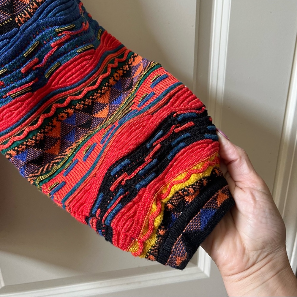 Vintage Tundra Canada Coogi Style Sweater multi-colored 3D knit pattern - Large - Picture 6 of 8